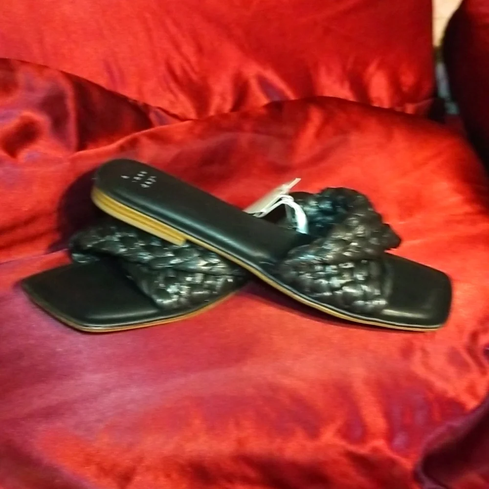 NWT size 10 memory foam foot bed padded sandal slide slippers - Picture 1 of 7